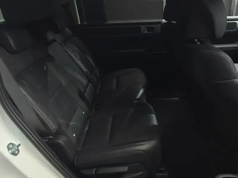 2025 Hyundai Santa Fe с пробегом 4 595 км