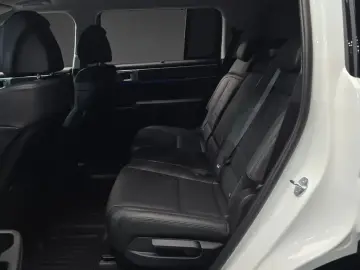 2025 Hyundai Santa Fe с пробегом 4 595 км