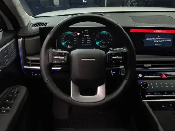 2025 Hyundai Santa Fe с пробегом 4 595 км