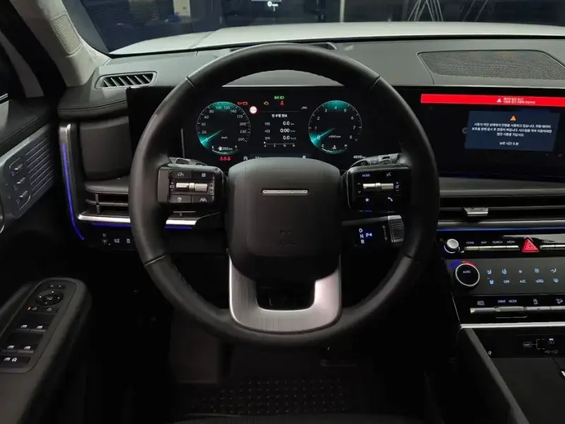 2025 Hyundai Santa Fe с пробегом 4 595 км