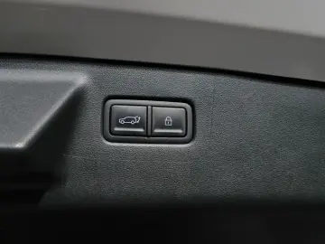 2025 Hyundai Santa Fe с пробегом 4 595 км