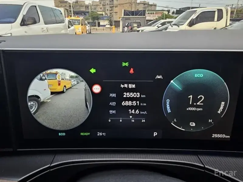 2025 Hyundai Santa Fe с пробегом 25 503 км