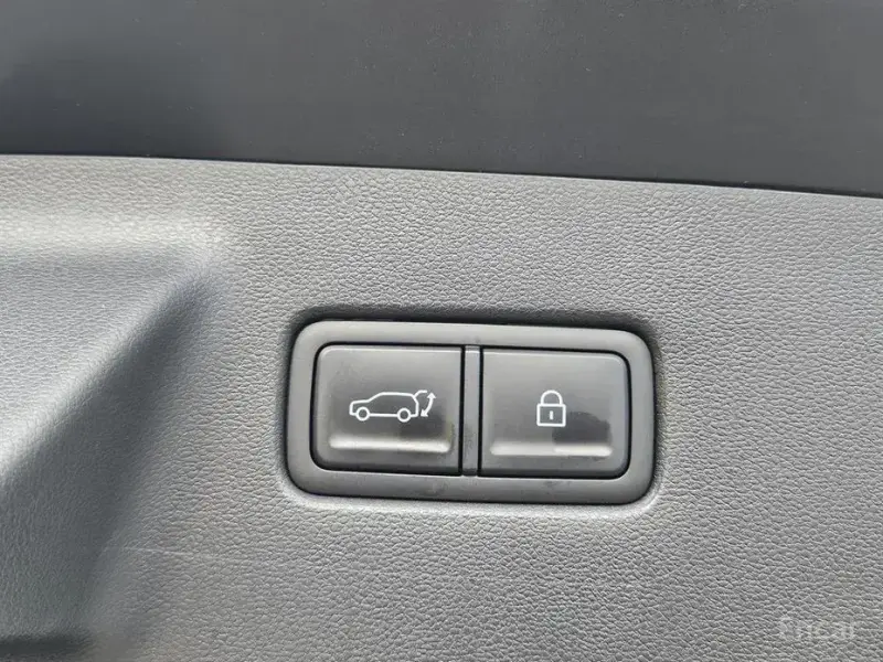 2025 Hyundai Santa Fe с пробегом 25 503 км