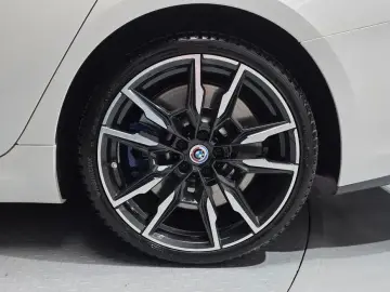 2022 BMW 8 серии с пробегом 72 513 км