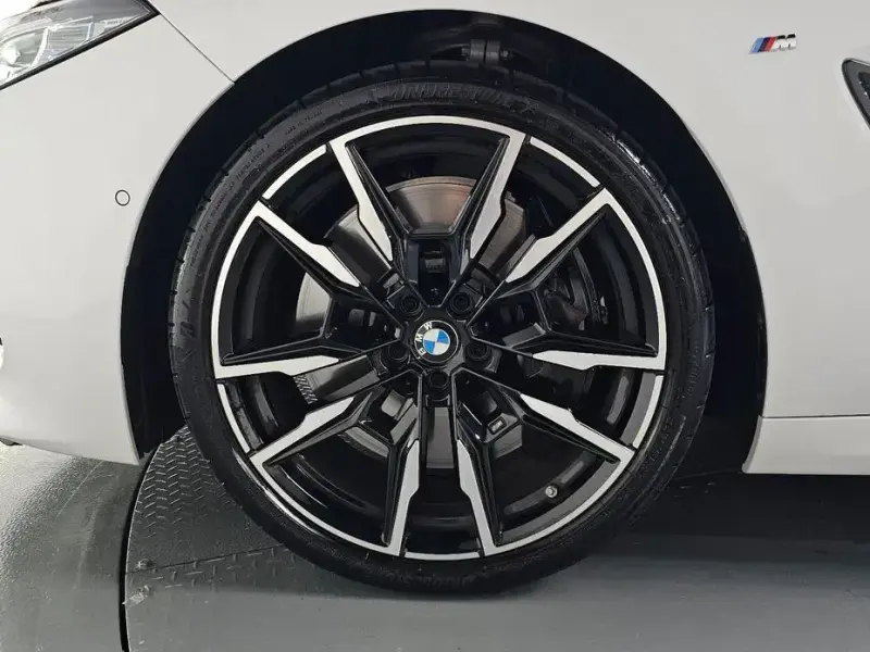 2025 BMW 8 серии с пробегом 3 594 км