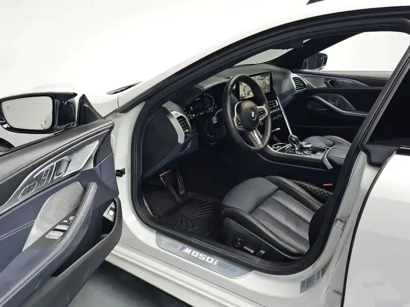 2025 BMW 8 серии с пробегом 3 594 км