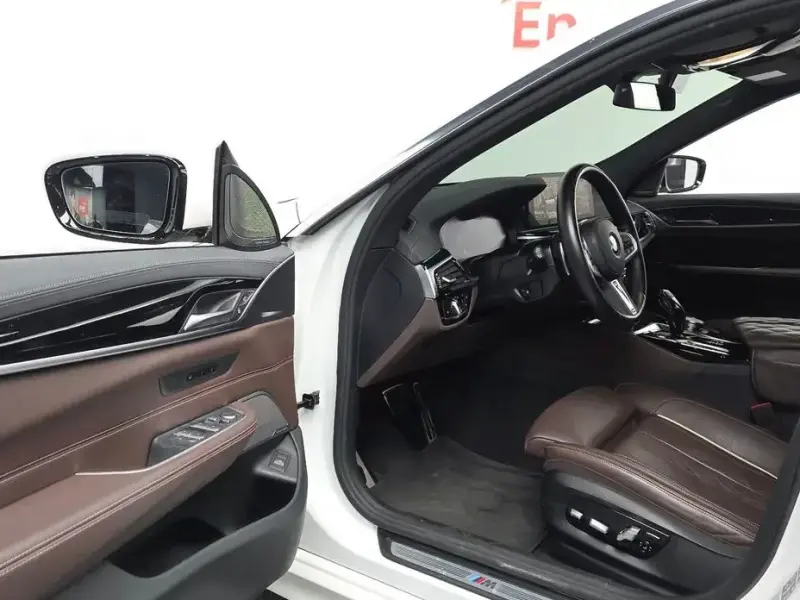 2023 BMW 6 серии с пробегом 45 989 км