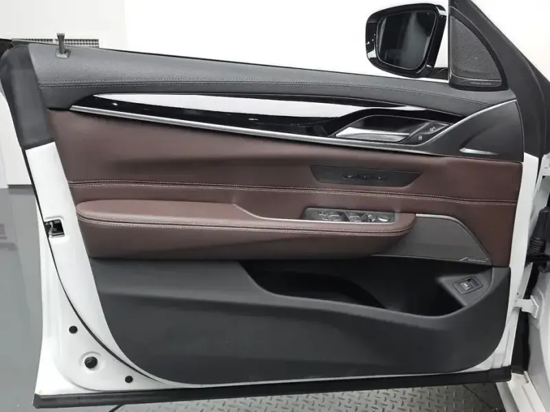 2023 BMW 6 серии с пробегом 45 989 км