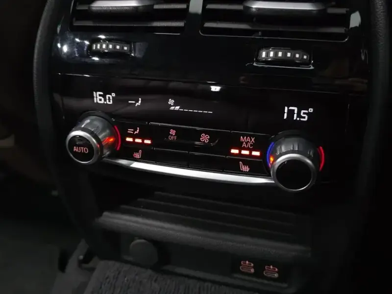 2023 BMW 6 серии с пробегом 45 989 км