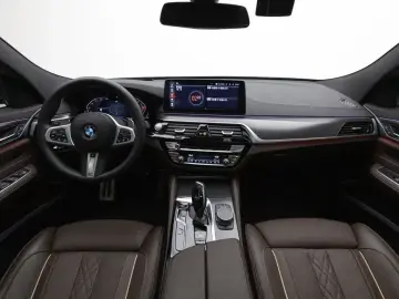 2023 BMW 6 серии с пробегом 26 299 км