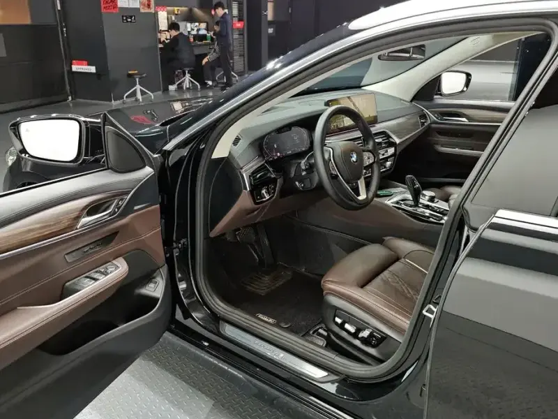 2022 BMW 6 серии с пробегом 37 838 км