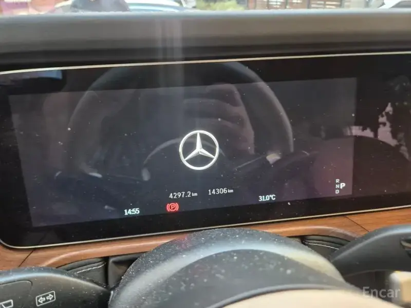 2025 Mercedes-Benz G-Класс с пробегом 14 306 км