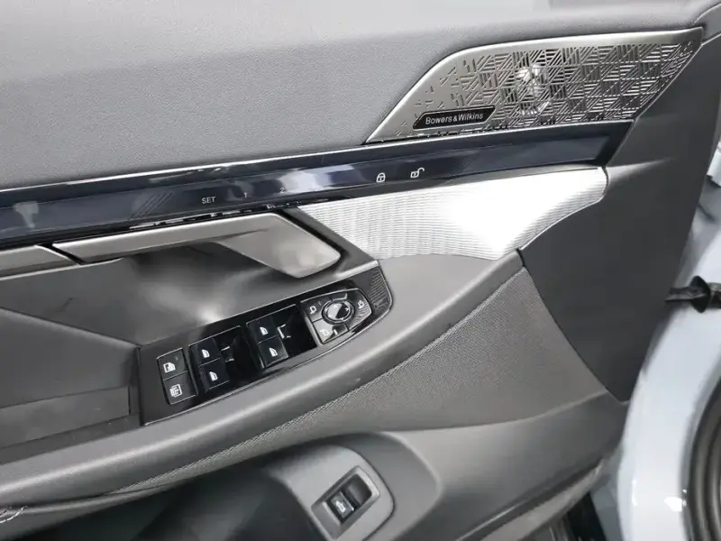 2026 BMW i5 с пробегом 10 873 км