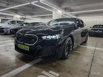 2025 BMW i5 с пробегом 4 500 км