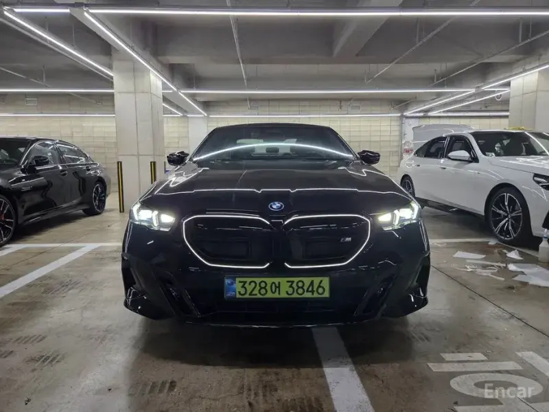 2025 BMW i5 с пробегом 4 500 км