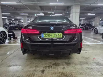 2025 BMW i5 с пробегом 4 500 км