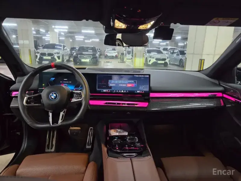 2025 BMW i5 с пробегом 4 500 км