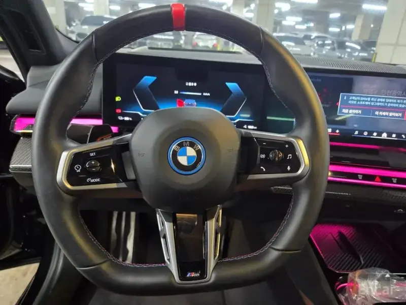 2025 BMW i5 с пробегом 4 500 км