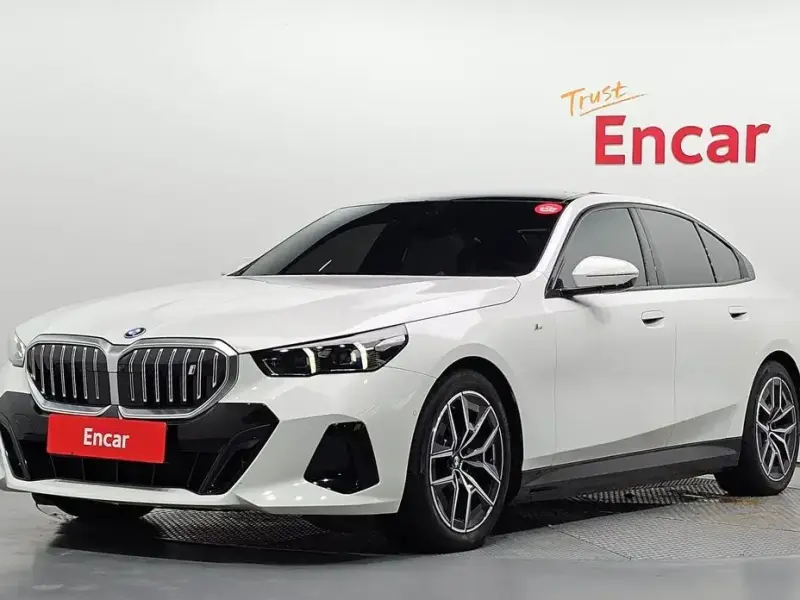 2025 BMW i5 с пробегом 24 205 км