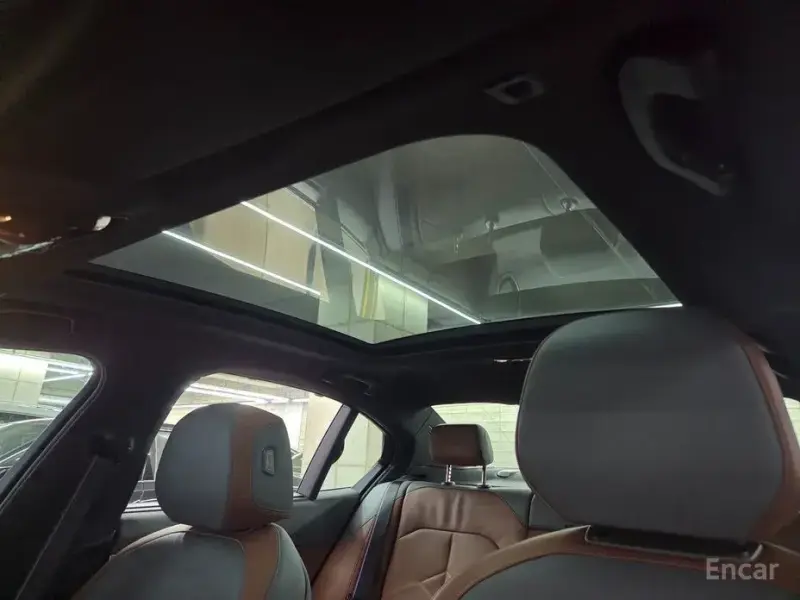 2025 BMW i5 с пробегом 4 500 км