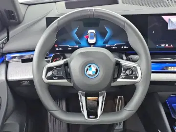 2025 BMW i5 с пробегом 24 205 км