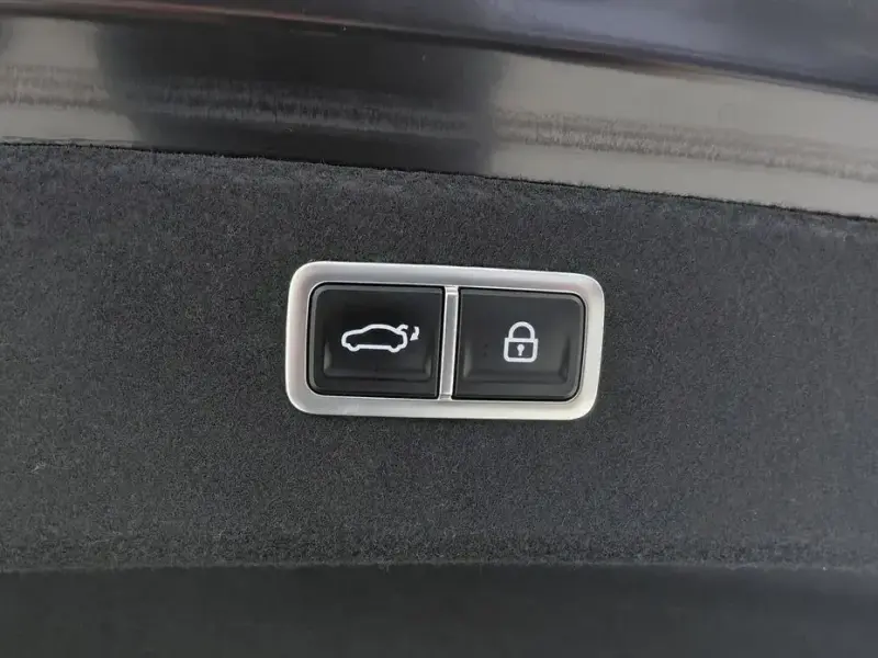 2023 Genesis G80 с пробегом 60 554 км