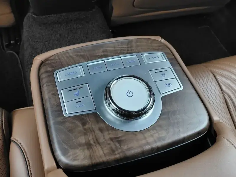 2023 Genesis G80 с пробегом 60 554 км