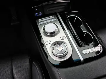 2023 Genesis G80 с пробегом 71 085 км