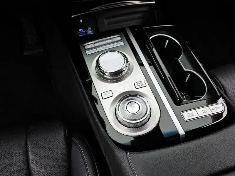 2023 Genesis G80 с пробегом 71 085 км