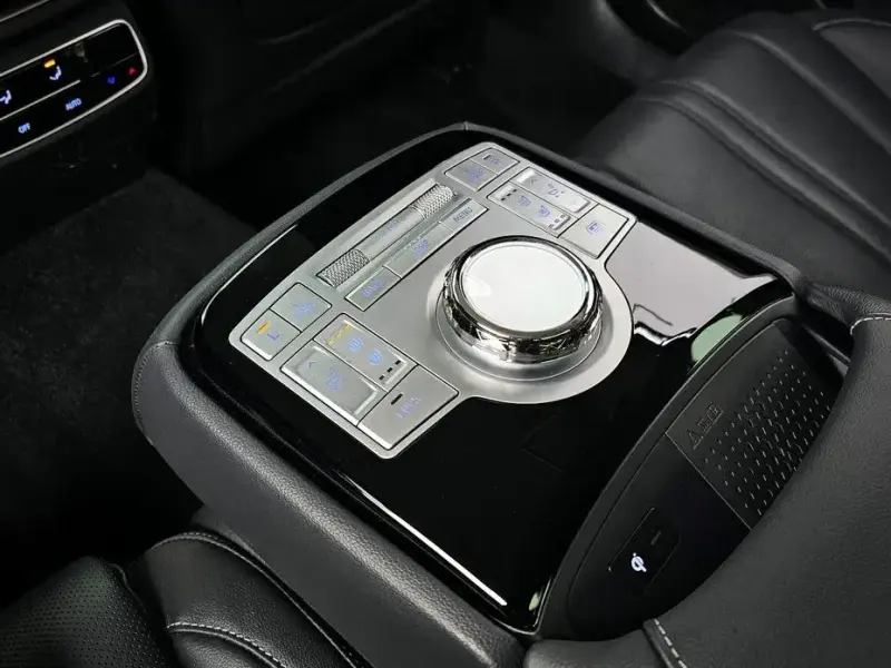 2023 Genesis G80 с пробегом 71 085 км