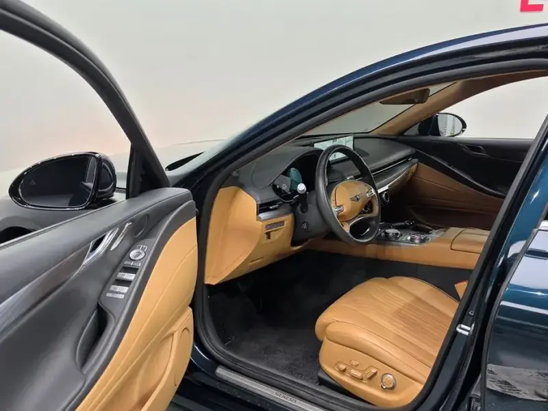 2023 Genesis G80 с пробегом 54 624 км