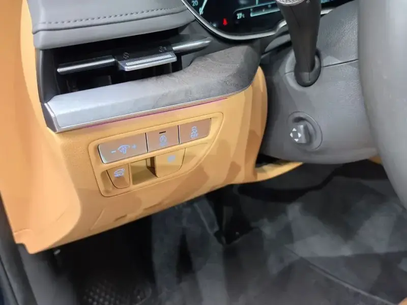 2023 Genesis G80 с пробегом 54 624 км