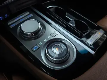 2023 Genesis G80 с пробегом 62 704 км