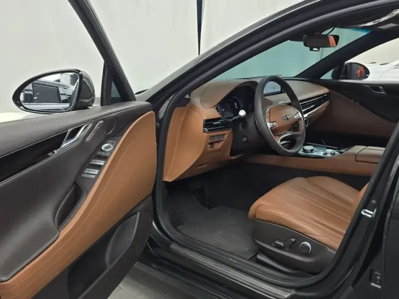 2023 Genesis G80 с пробегом 62 704 км