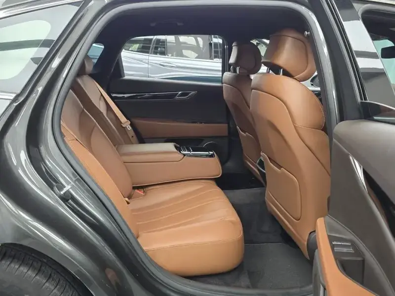 2023 Genesis G80 с пробегом 62 704 км