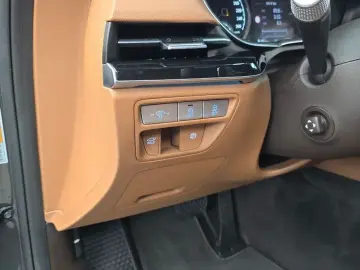2023 Genesis G80 с пробегом 62 704 км