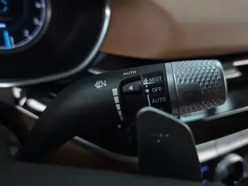 2023 Genesis G80 с пробегом 62 704 км