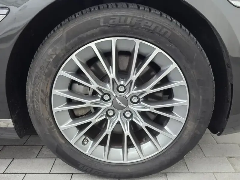 2023 Genesis G80 с пробегом 62 704 км