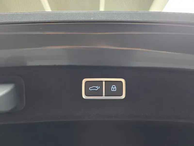 2023 Genesis G80 с пробегом 62 704 км