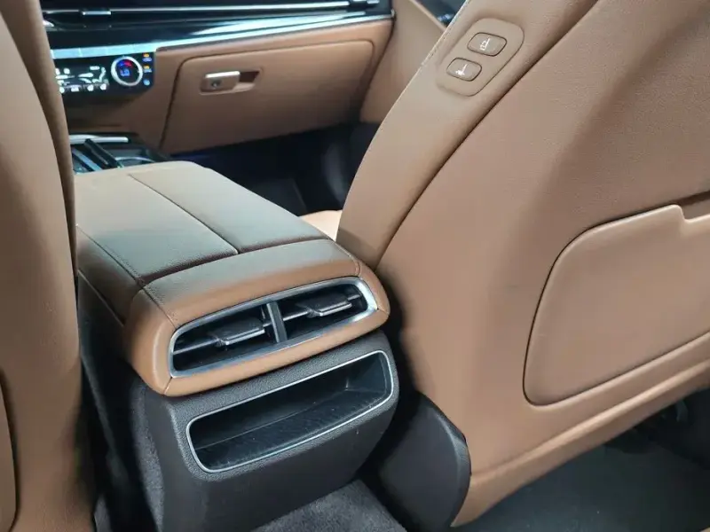 2023 Genesis G80 с пробегом 62 704 км