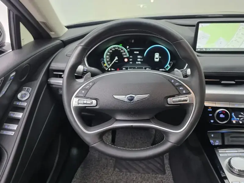 2023 Genesis G80 с пробегом 40 913 км