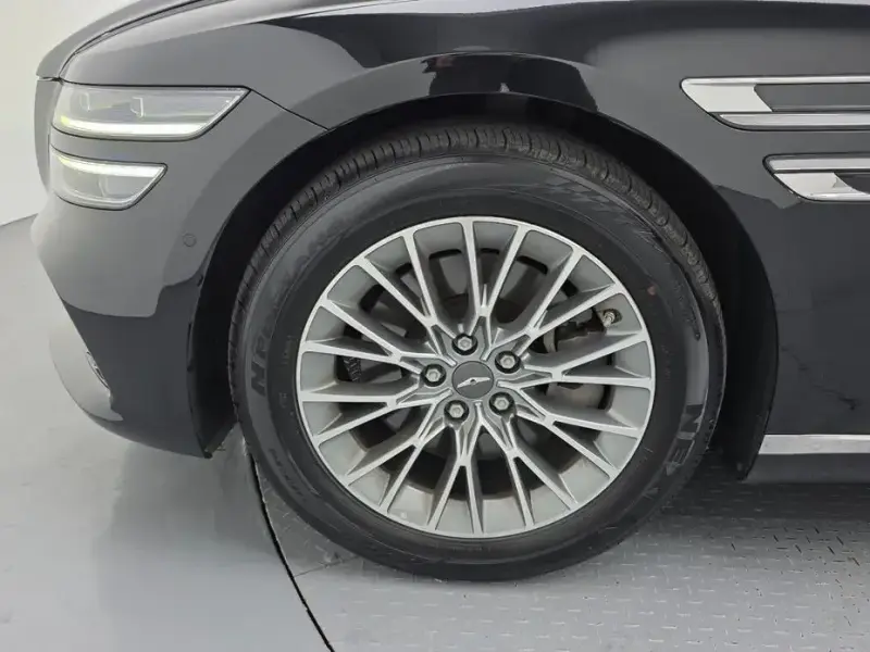 2023 Genesis G80 с пробегом 70 579 км