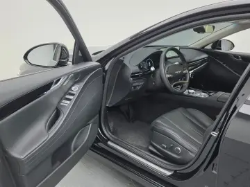 2023 Genesis G80 с пробегом 70 579 км