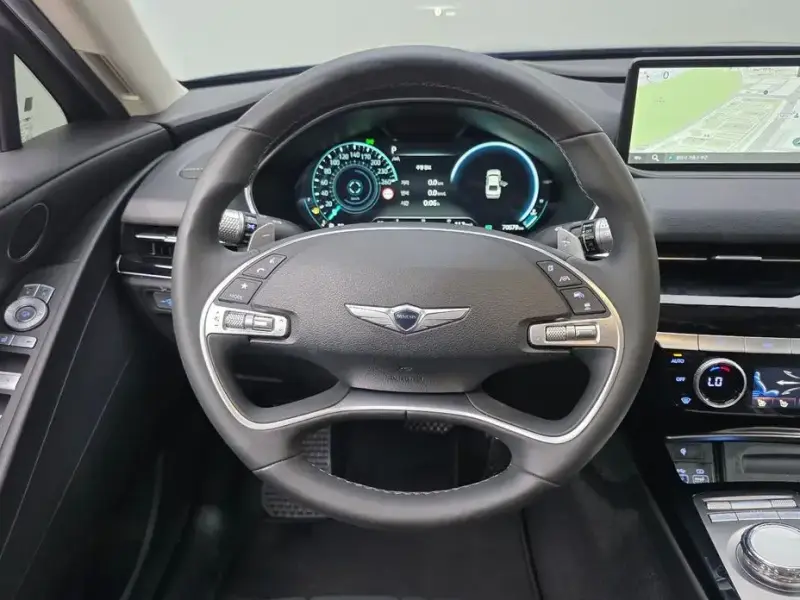 2023 Genesis G80 с пробегом 70 579 км