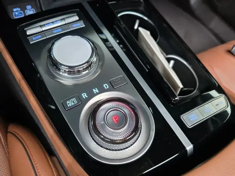 2023 Genesis G80 с пробегом 43 294 км