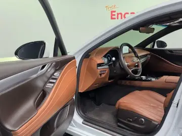 2023 Genesis G80 с пробегом 43 294 км