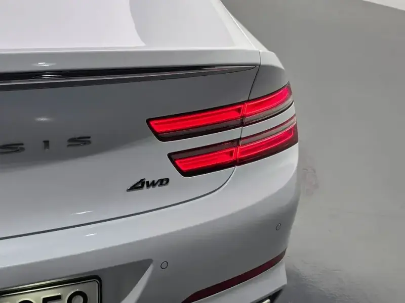 2023 Genesis G80 с пробегом 43 294 км