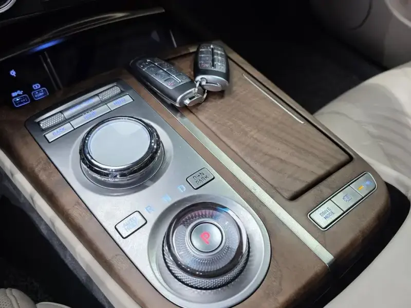 2023 Genesis G80 с пробегом 46 847 км