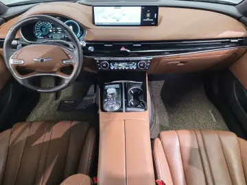 2023 Genesis G80 с пробегом 70 461 км