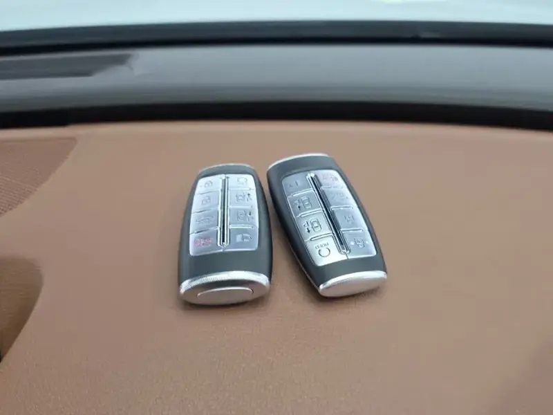 2023 Genesis G80 с пробегом 70 461 км